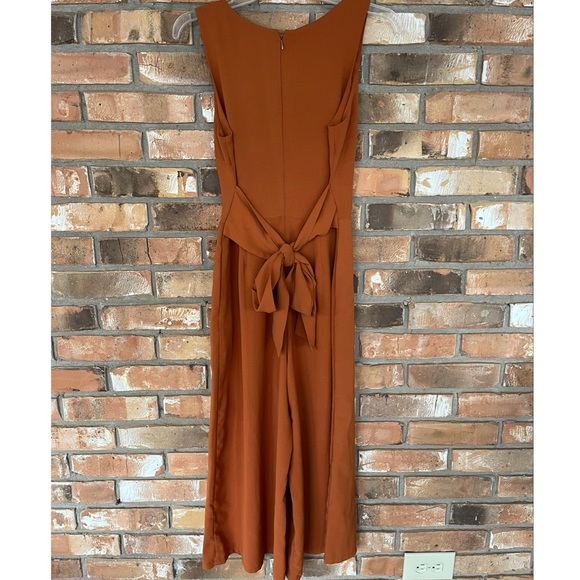 Everly Women’s Burnt Orange Mid Calf Length Jumpsuit Size Small - Picture 2 of 6
